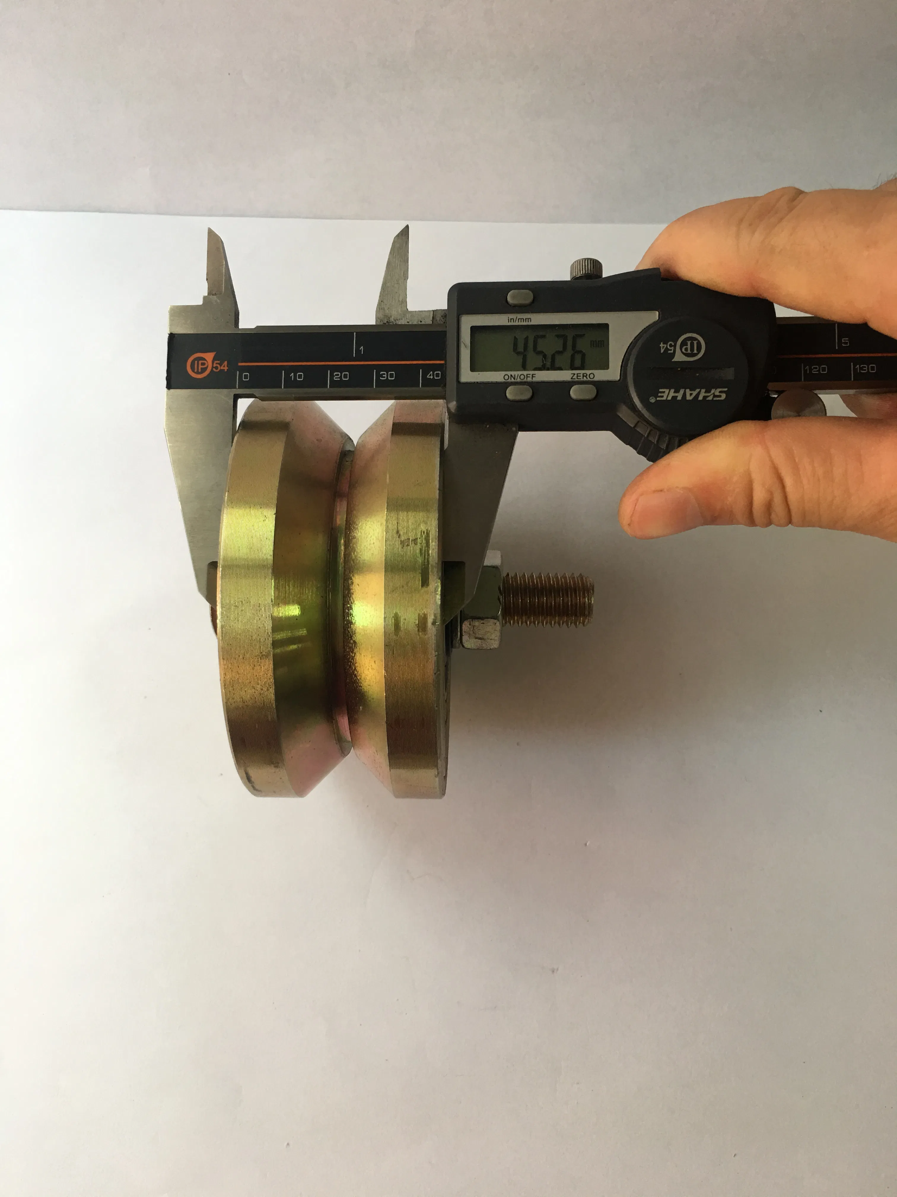 Professional Manufacturing Heavy Duty Chrome Plated V-Grooved Gate Wheel
