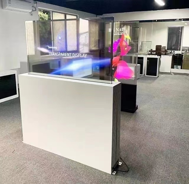 55-дюймовый OLED экран для цифровой рекламы