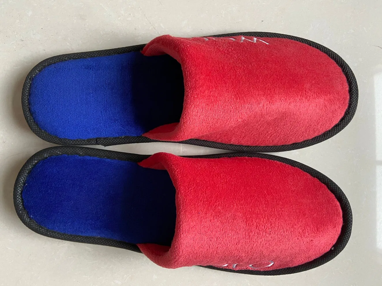 Disposable Coral Fleece Slippers Hotel Guest Room Bath Slippers