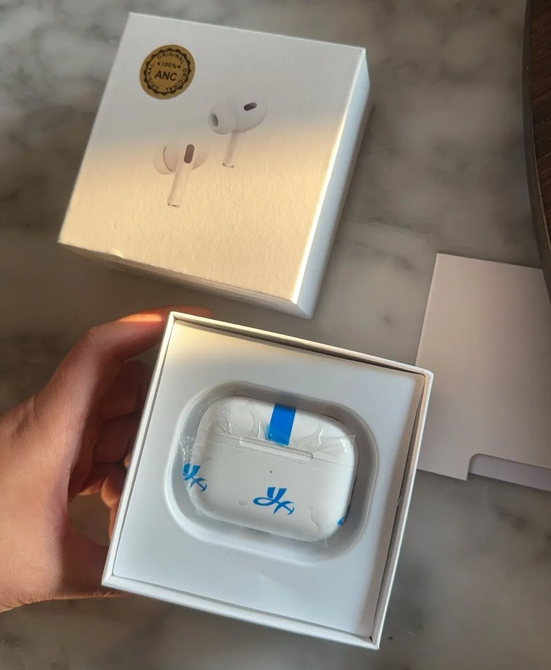 Беспроводные наушники PRO с зарядным кейсом