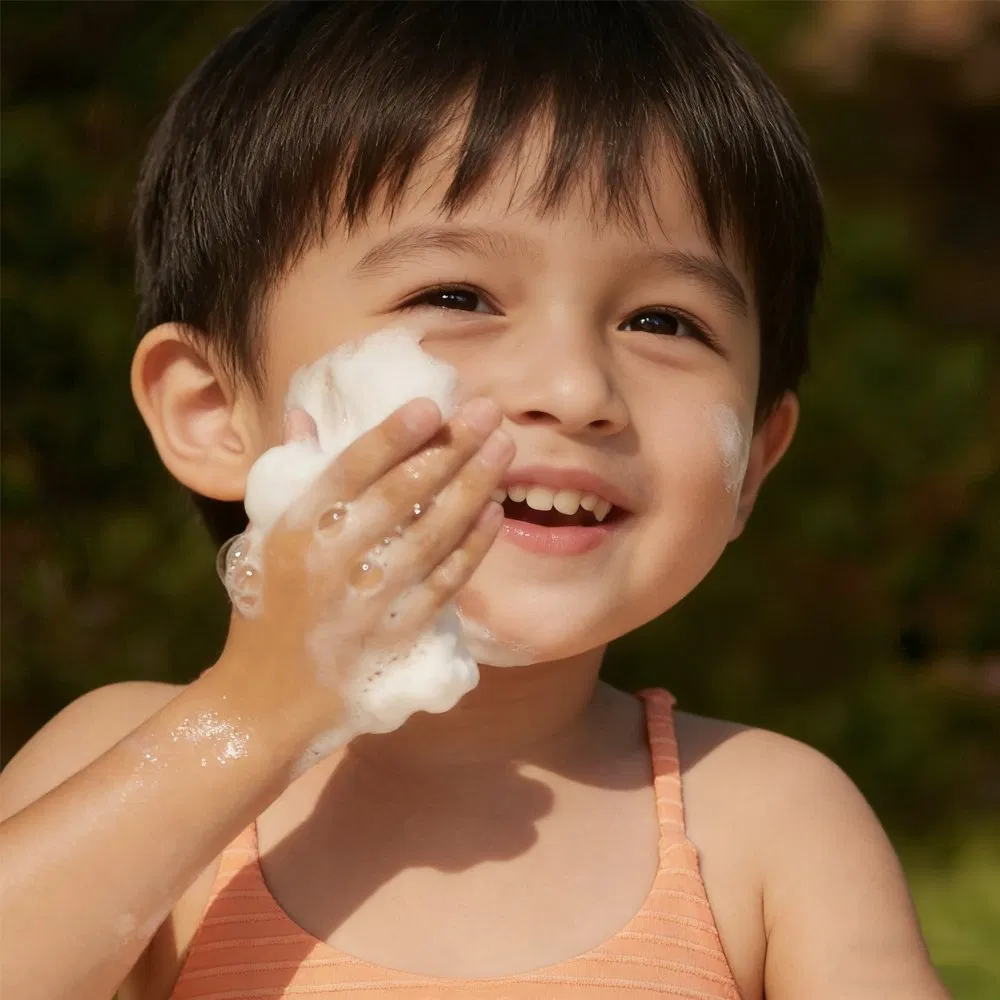 Gentle Cleansing Moisturizing Nourishing Kids Multi-Vitamin Face Wash