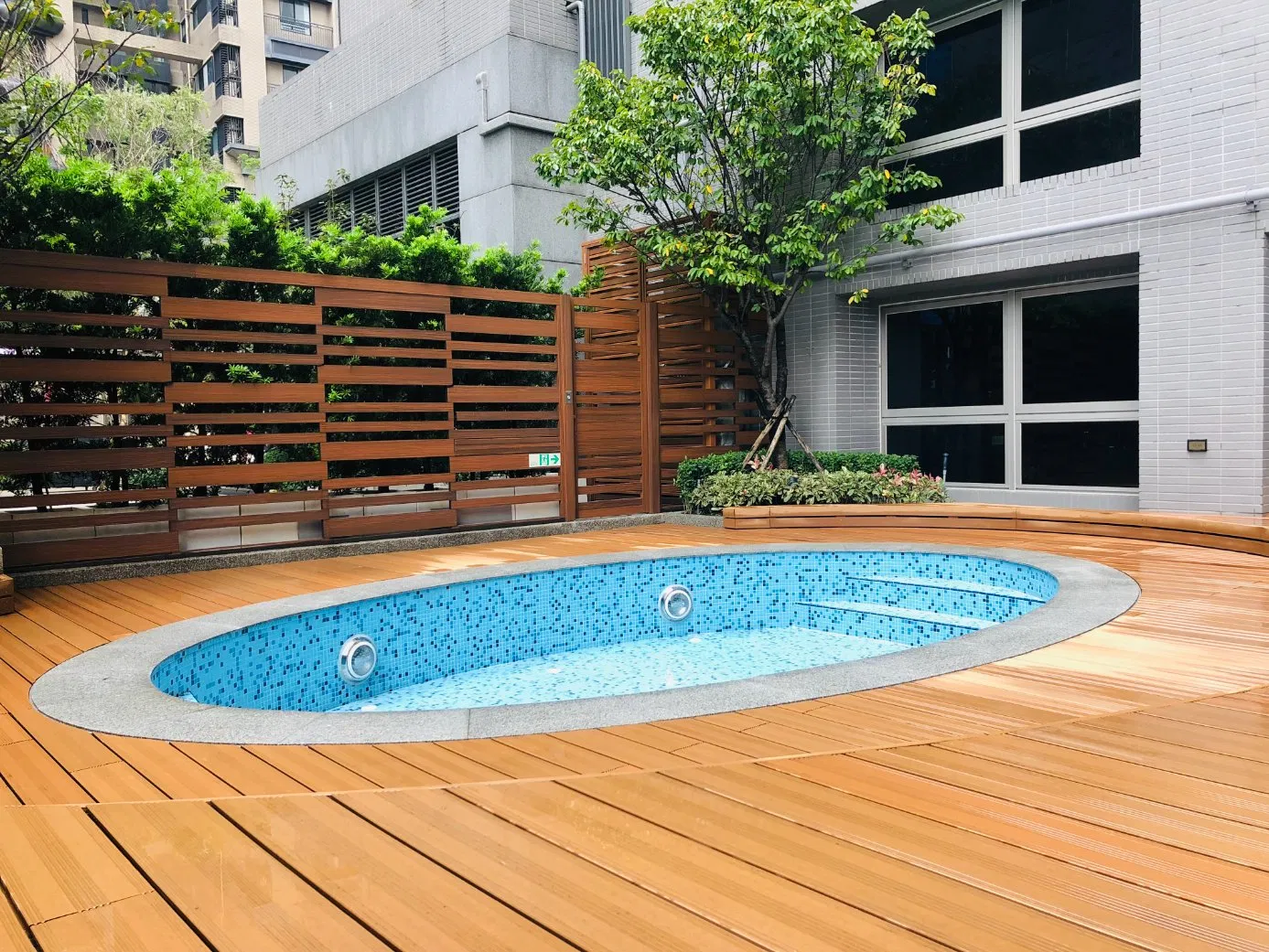Experienced Manufacturer Waterproof WPC Outdoor Decking Flooring Composite Board