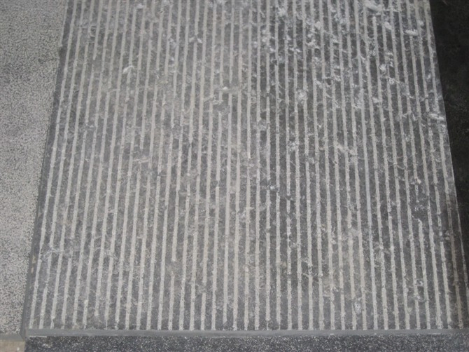 Building Material Natural Limestone Grooved/Honed/Tumbled Bluestone for Floor Tiles and Paving Stone and Wall Cladding/Facade