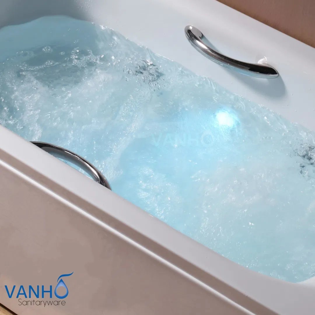 Угловая акриловая ванна с гидромассажем для одного человека