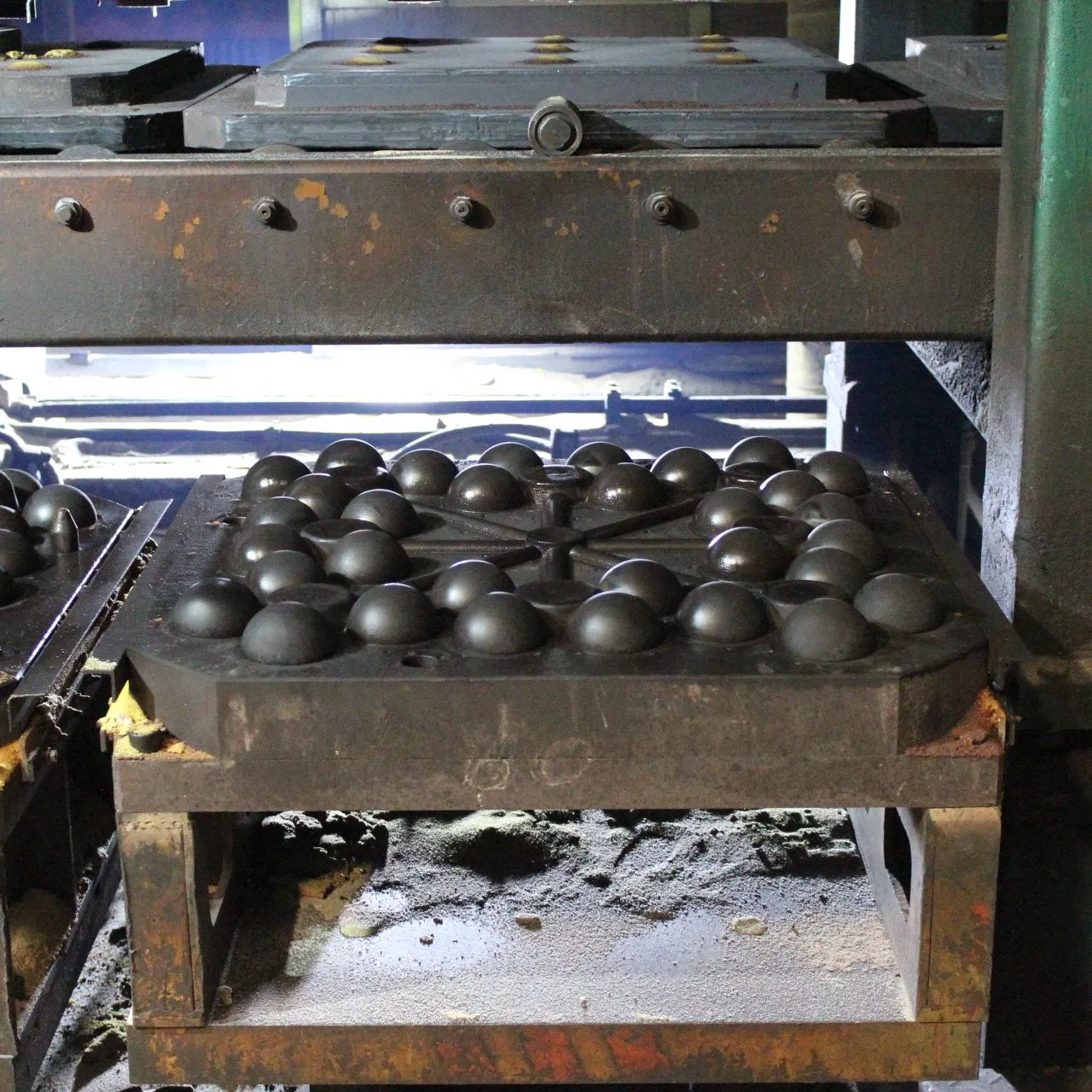 High Chrome 11-12% Casted Cleand and Oil Quenching Grinding Media