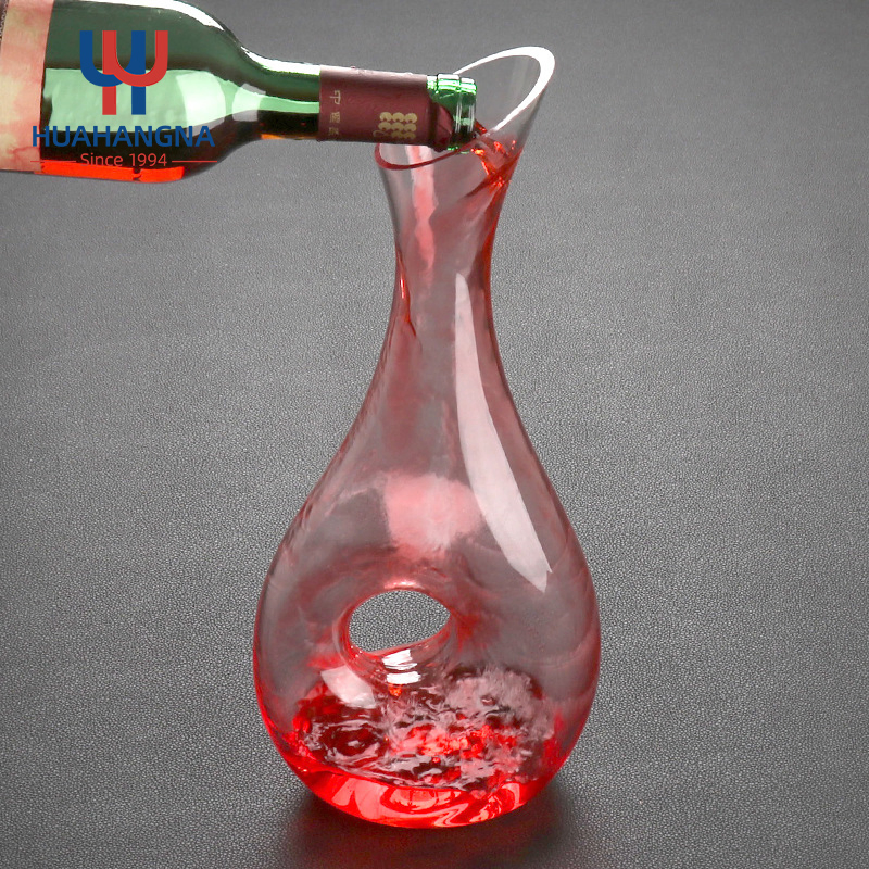 1400ml Unique Hand Blown Lead-Free Crystal Glass Snail Shape Wine Carafe