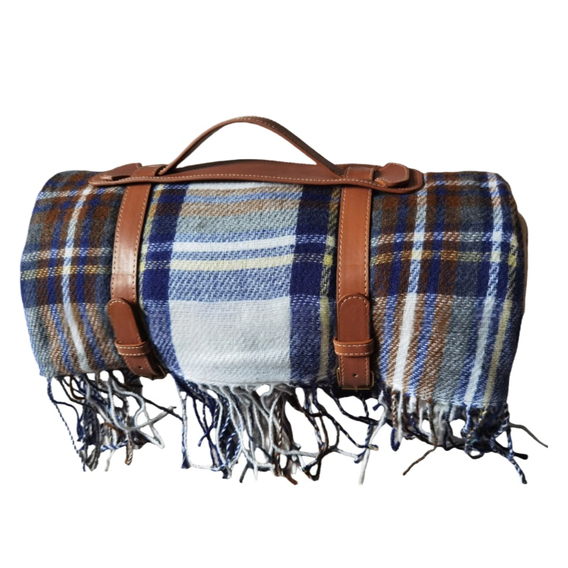 Customized Wholesale Outdoor Knitted Picnic Travel Camping Beach Foldable Portable Waterproof Blanket Mat with Tassels and Leather Hand Belt