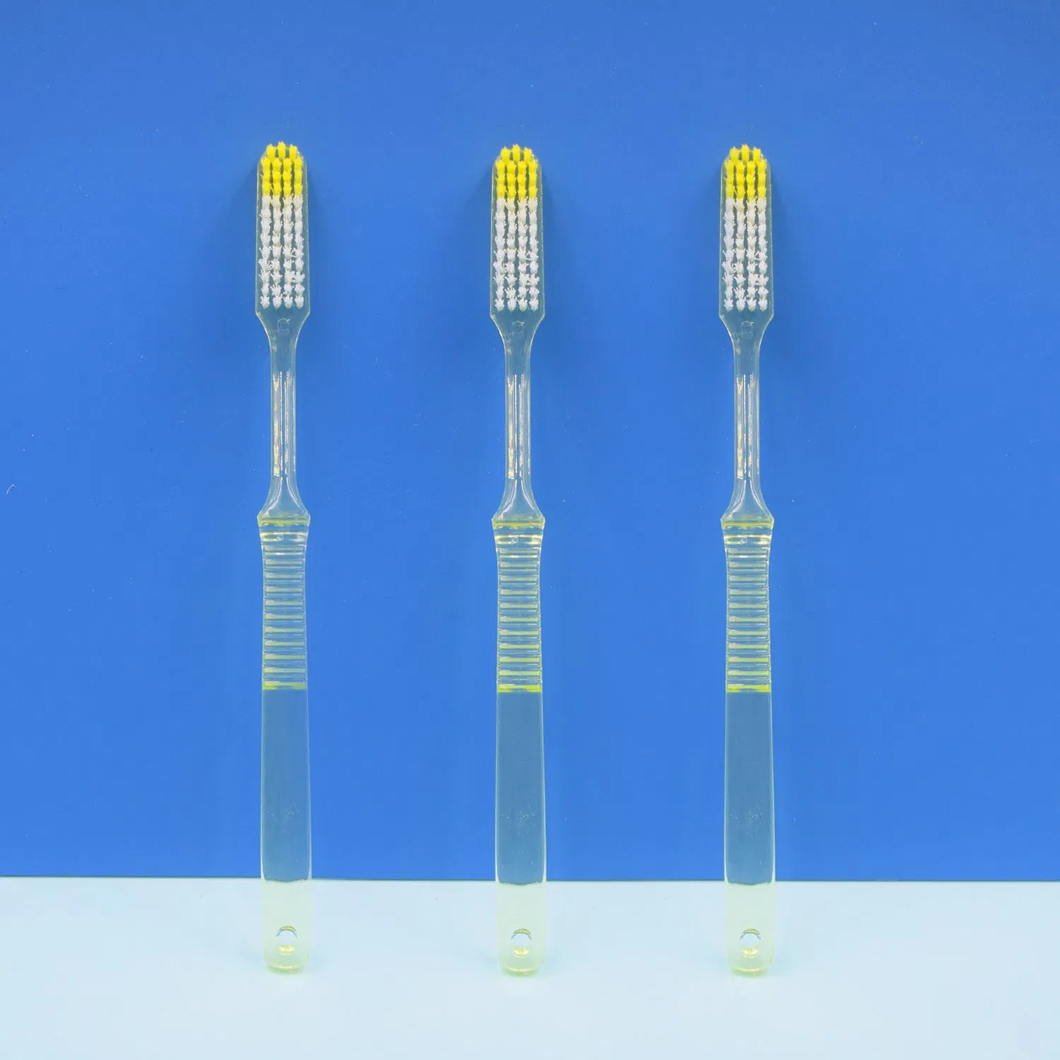 Wholesale Disposable Transparent Handle Large Brush Head Plastic Hotel Toothbrush Factory