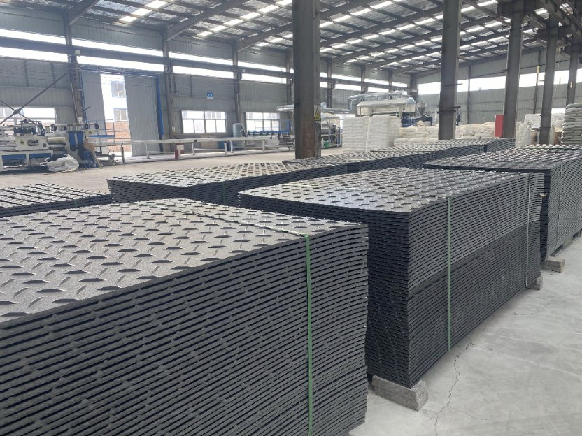 Ground Protection Mats for Heavy Equipment Construction Site Access Plastic Ground Protection Mat