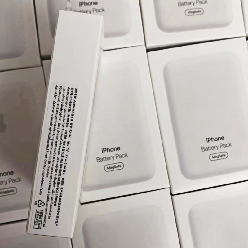 Магнитный пауэрбанк Magsafe для iPhone