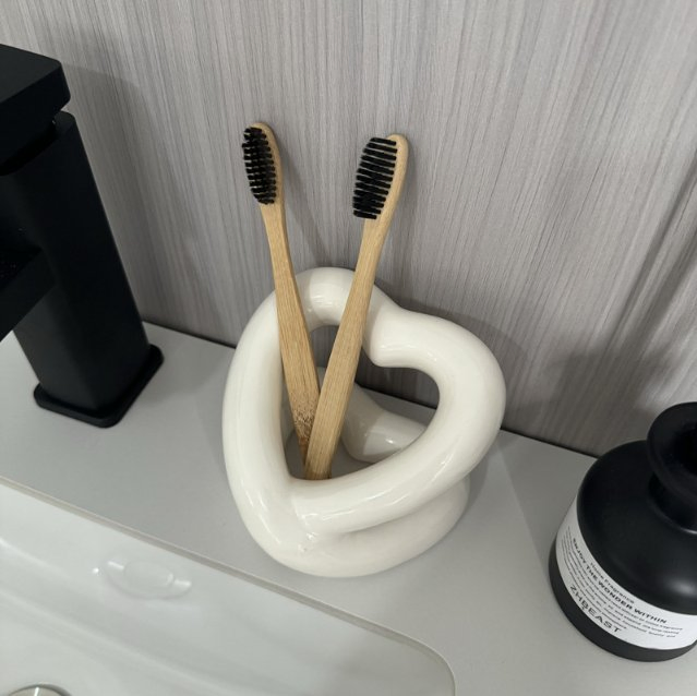 Heart Ceramic Toothbrush Holder for Couples Bathroom Toothpaste and Toothbrush Storage