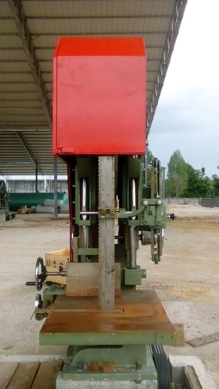 Ленточная пилорама вертикальная для распиловки бревен