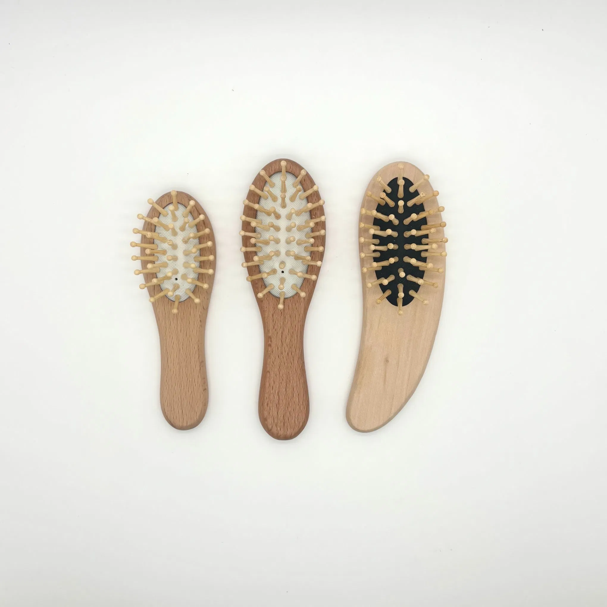 Natural Wood Travel Comb for Eco-Friendly Hotel Stays 07