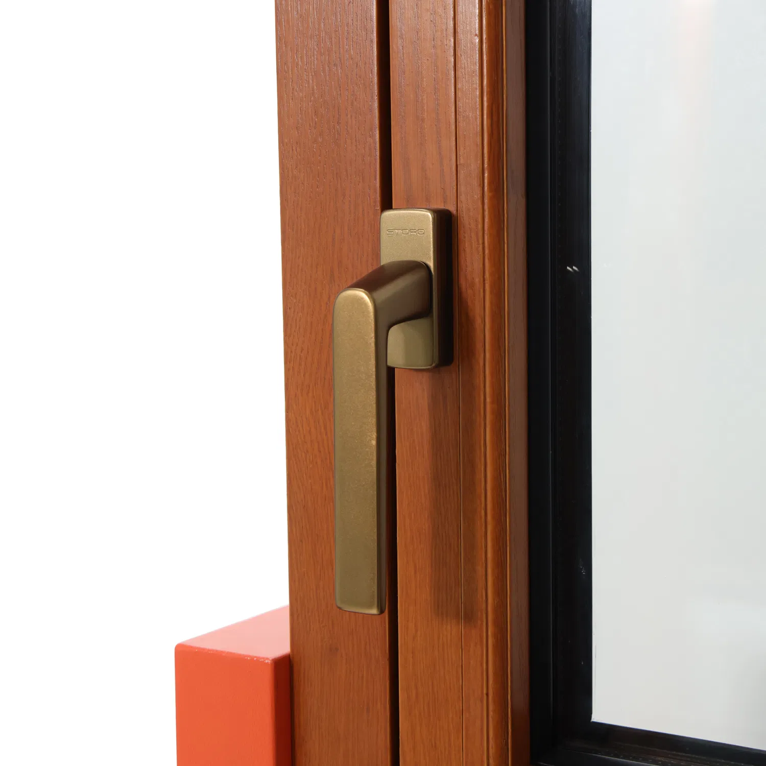 Newline Aluminum-Clad Wood Inward Opening Tilt-and-Turn Window with Contemporary European and German Styling
