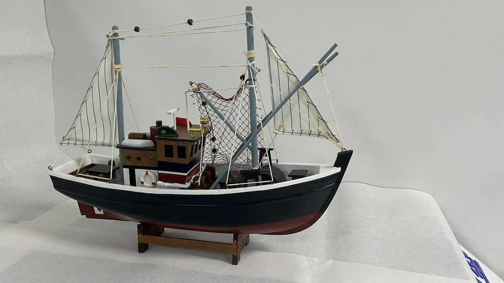 Yacht Ship Miniature Scale Model Making Suitable for Global Model Enthusiasts