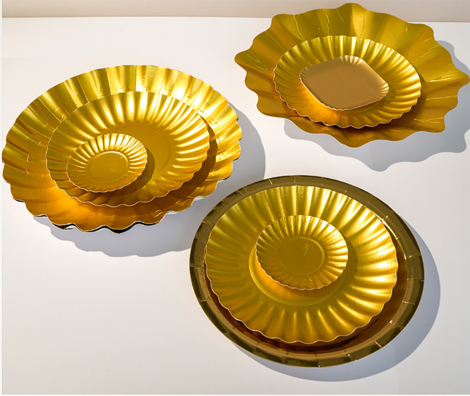 Modern Disposable Paper Dinnerware Sets Paper Tray for Parties Weddings and Restaurants Paper Plate Supplier
