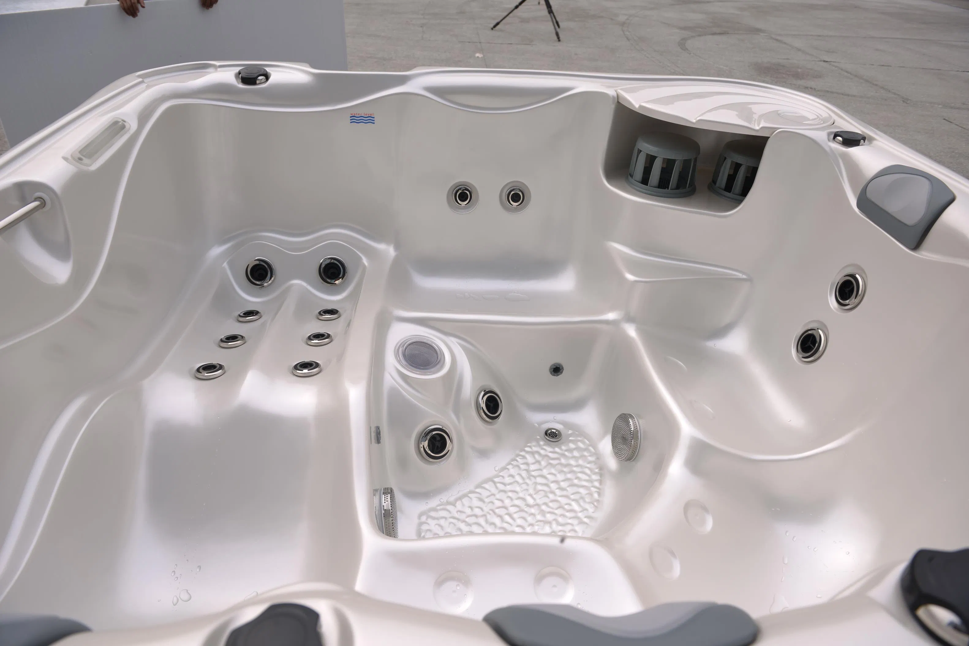 Угловая СПА кабина Hottub с гидромассажем