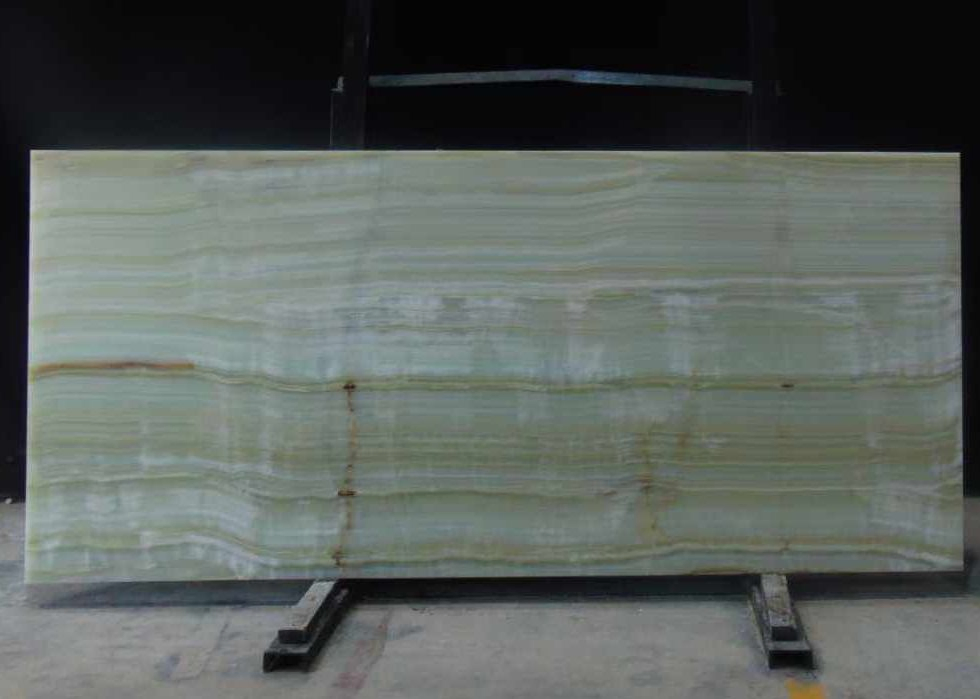 Массажная ванна из зеленого оникса с гидромассажем