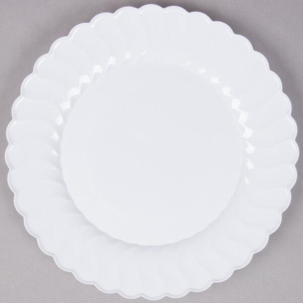 Eco-Friendly White 9 Inch Plastic Dinner Plates for Events