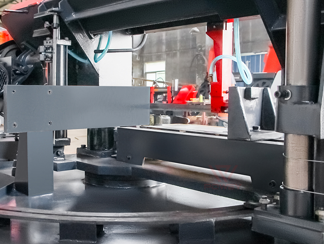 Станок ленточнопильный горизонтальный угловой резки 45° по металлу GZ4235