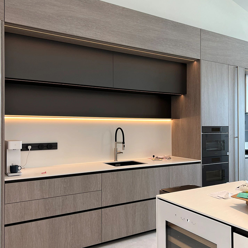 Шкаф буфет для столовой винный боковой деревянный