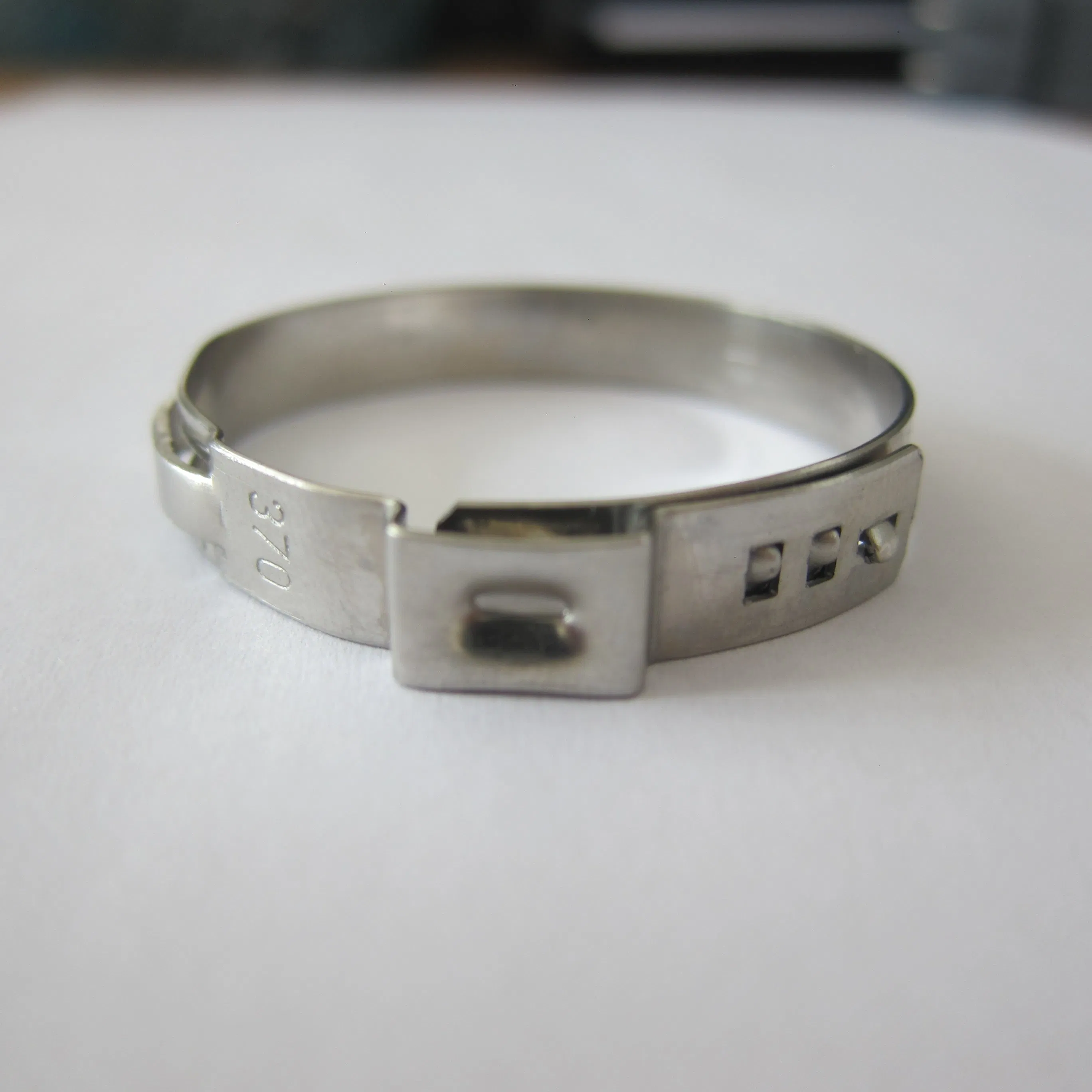 Stepless Hose Clamp Single Ear Pinch for Connection of Pipe Fittings