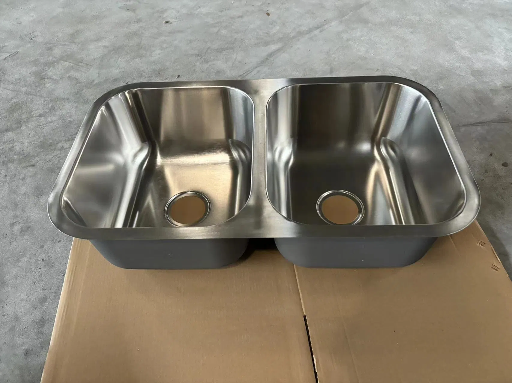 Hot Sale Stainless Steel Kitchen Sinks with Double Bowls, Undermout Kitchen Sinks