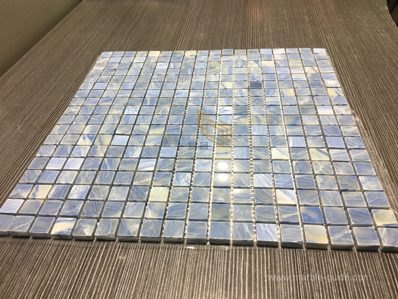 Мозаика из голубого мрамора для бассейна и фартука