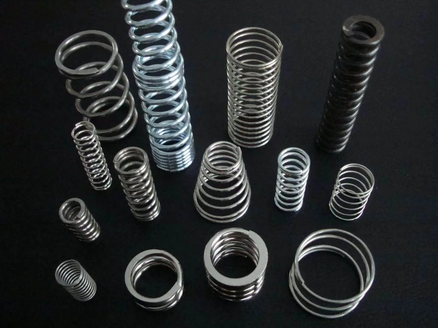 Zewo Steel Spring Wire Forming Spring Auto Parts Car Accessories