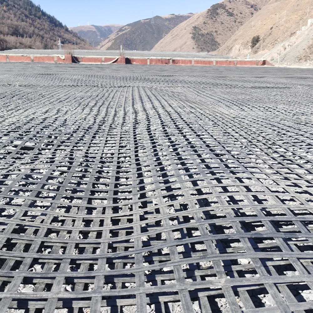 High Tensile Strength Polyester Fiber Welded Geogrid Welding Equipment HDPE Sheathed Polyester Geogrid Making Machine