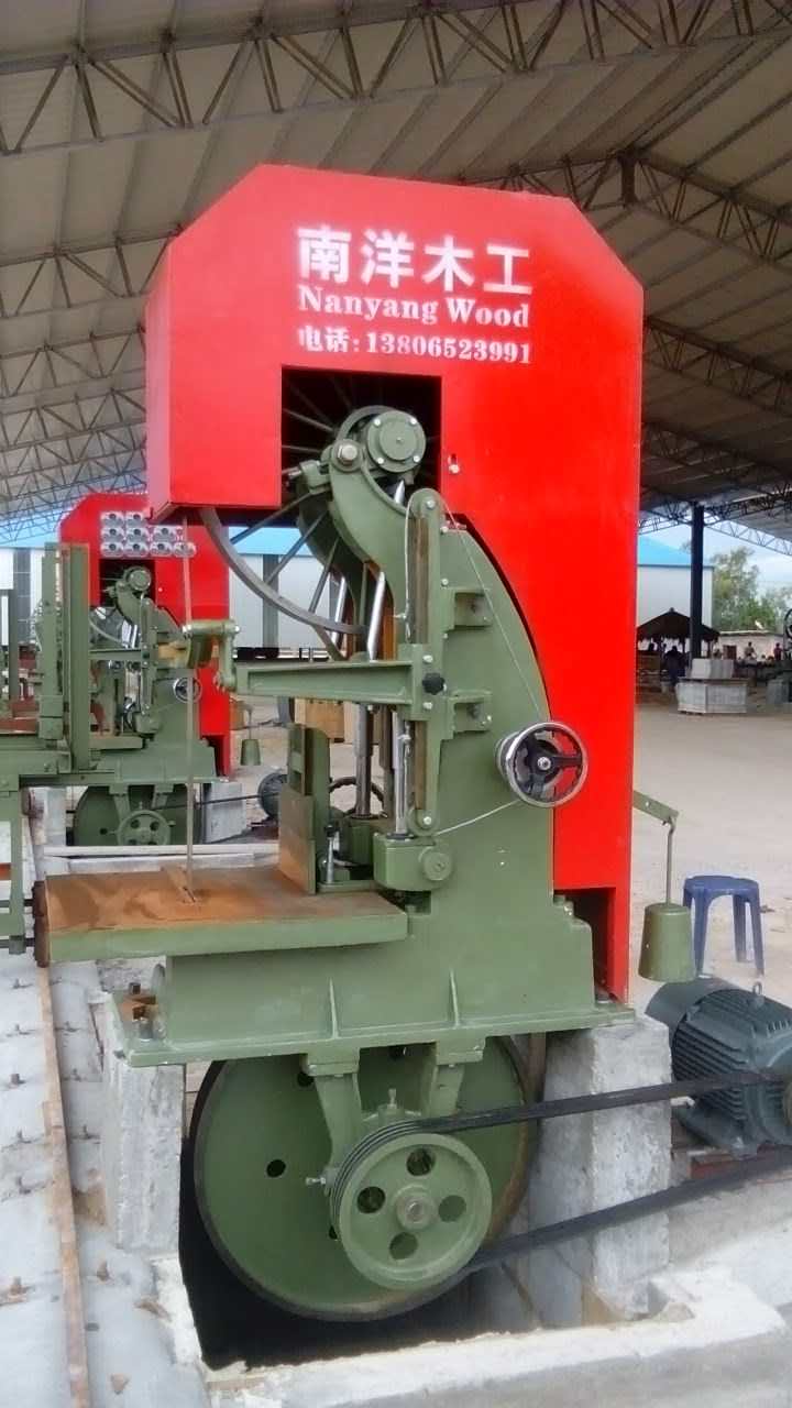 Ленточная пилорама вертикальная для распиловки бревен