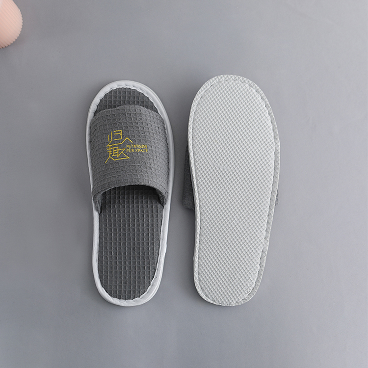 Hotel Disposable Black Cotton Waffle Closed Toe Hotel Slippers