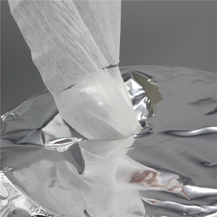 Eco-Friendly Antibacterial Gym Wipes for Quick Workout Cleanup