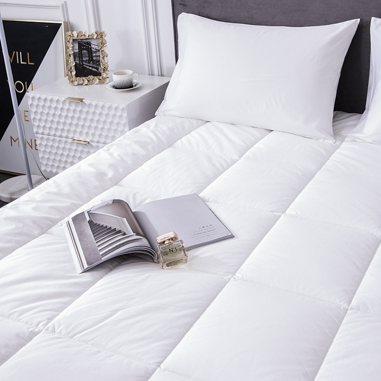 Wholesale Hotel 100% Microfiber King Queen Size Bed Mattress Topper