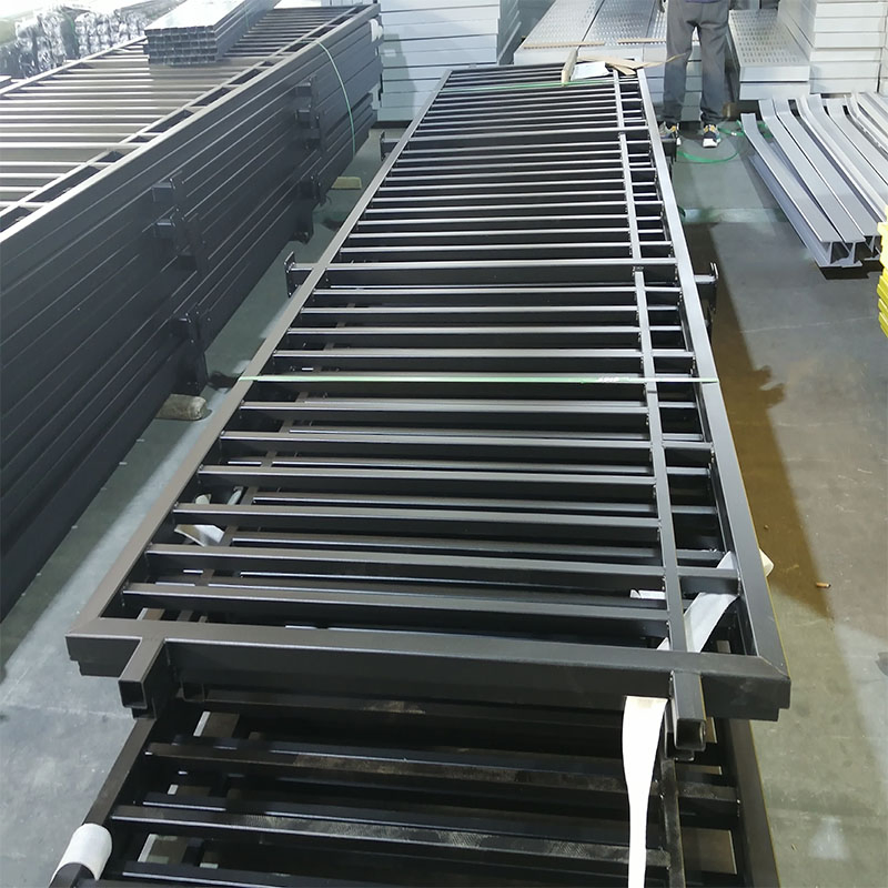 Metal Barrier Hot Dipped Galvanized Bridge Guardrails Road Fence Made in China