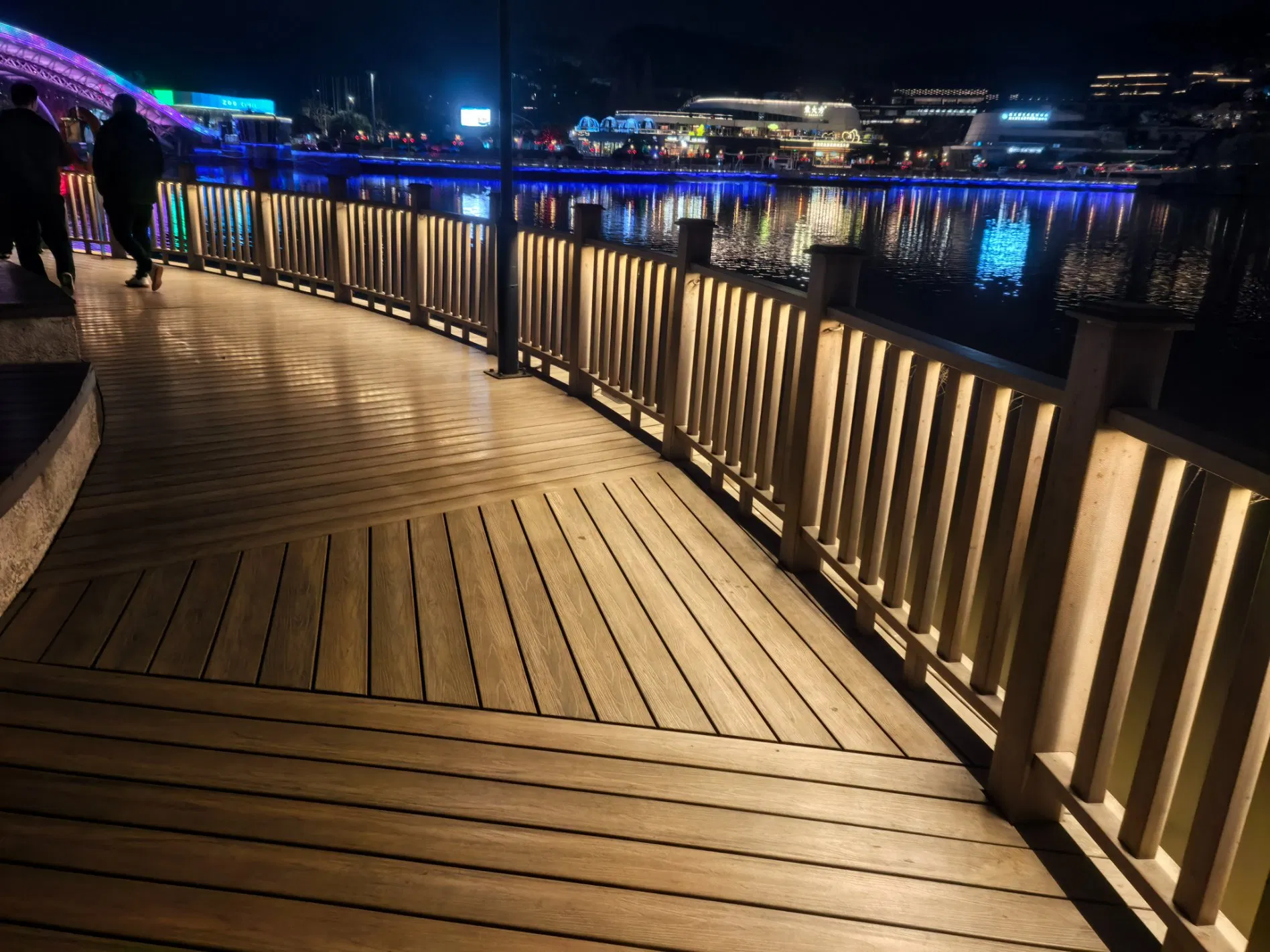 Wholesale WPC Wood Plastic Composite Decking Outdoor Flooring for Swimming Pool (H023147-B)