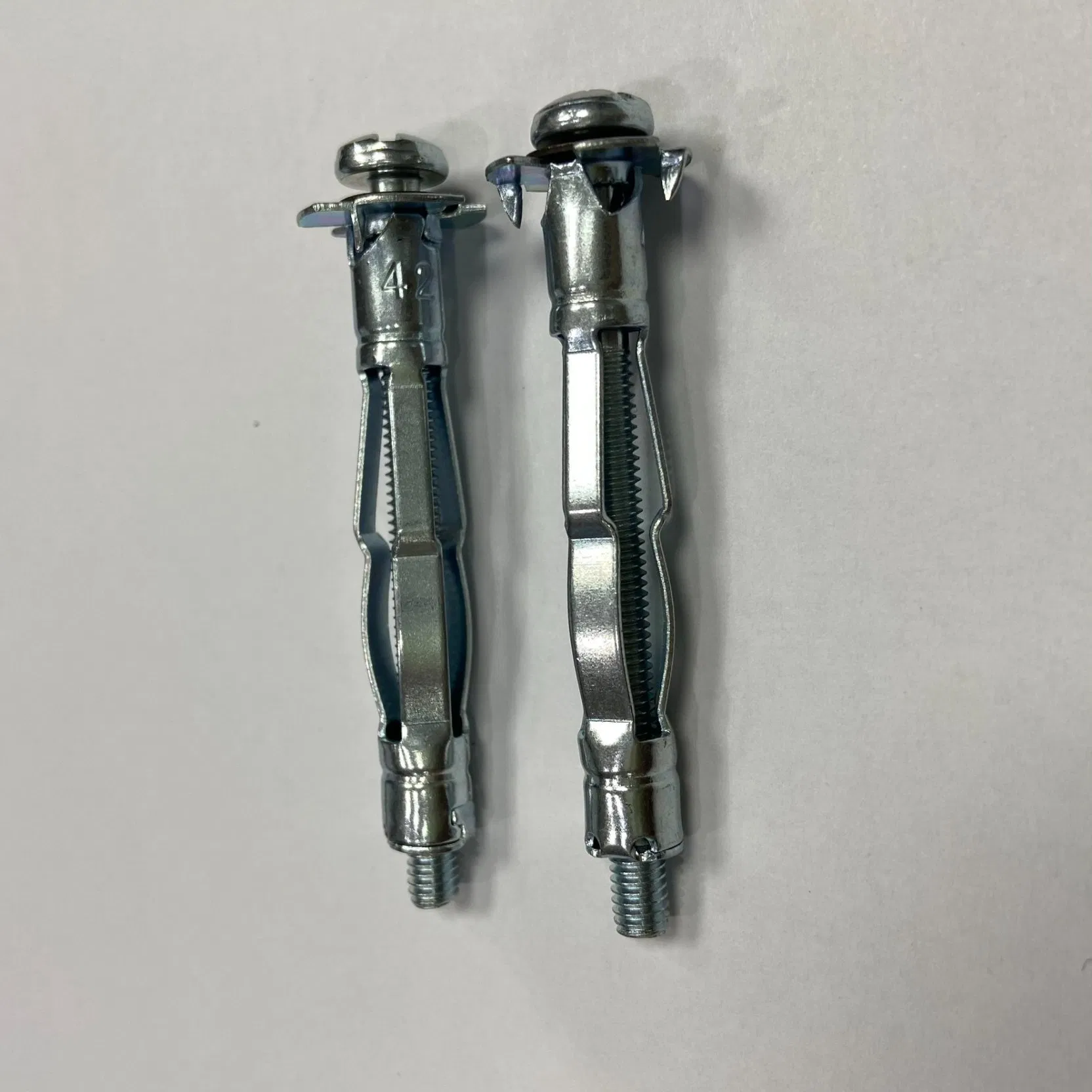 Galvanized Plated Expansion Screw Bolt Hollow Wall Drywall Anchor Fastener for Construction