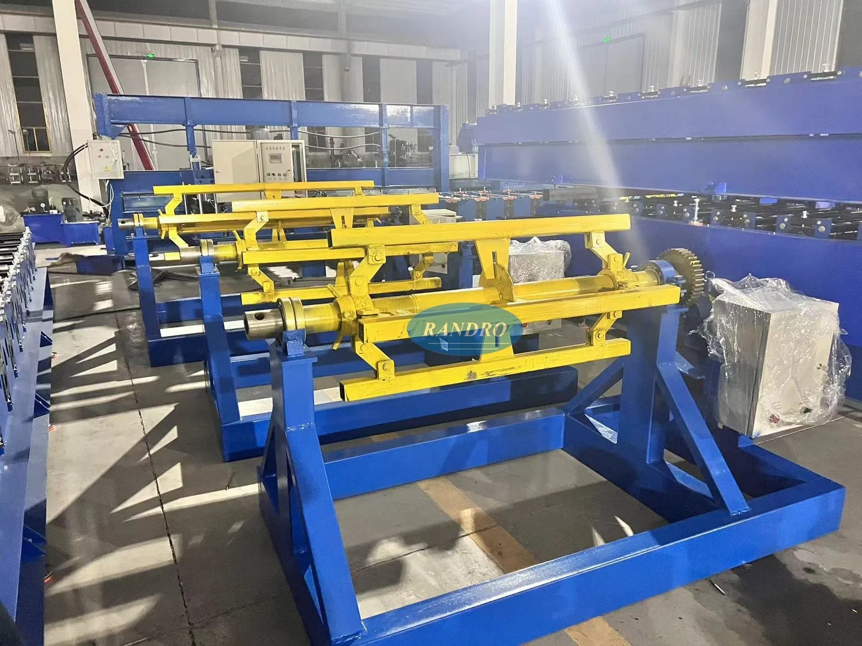 Cheap Cold Roll Forming Machine Steel Used Coil Electric Decoiler 5 Tons 6 Tons Roof Metal Coil Uncoiler
