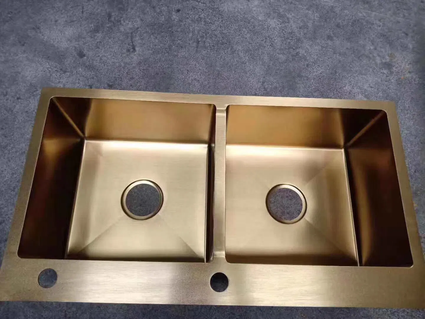 Sanitary Ware Wash Basin Double Bowl Stainless Steel Handmade Kitchen Undermount Sink