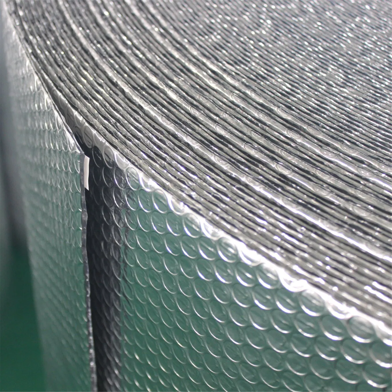 Hot Sale Metal Foil Film Bubble Insulation Thermal Heat Insulation Materials for Roofing