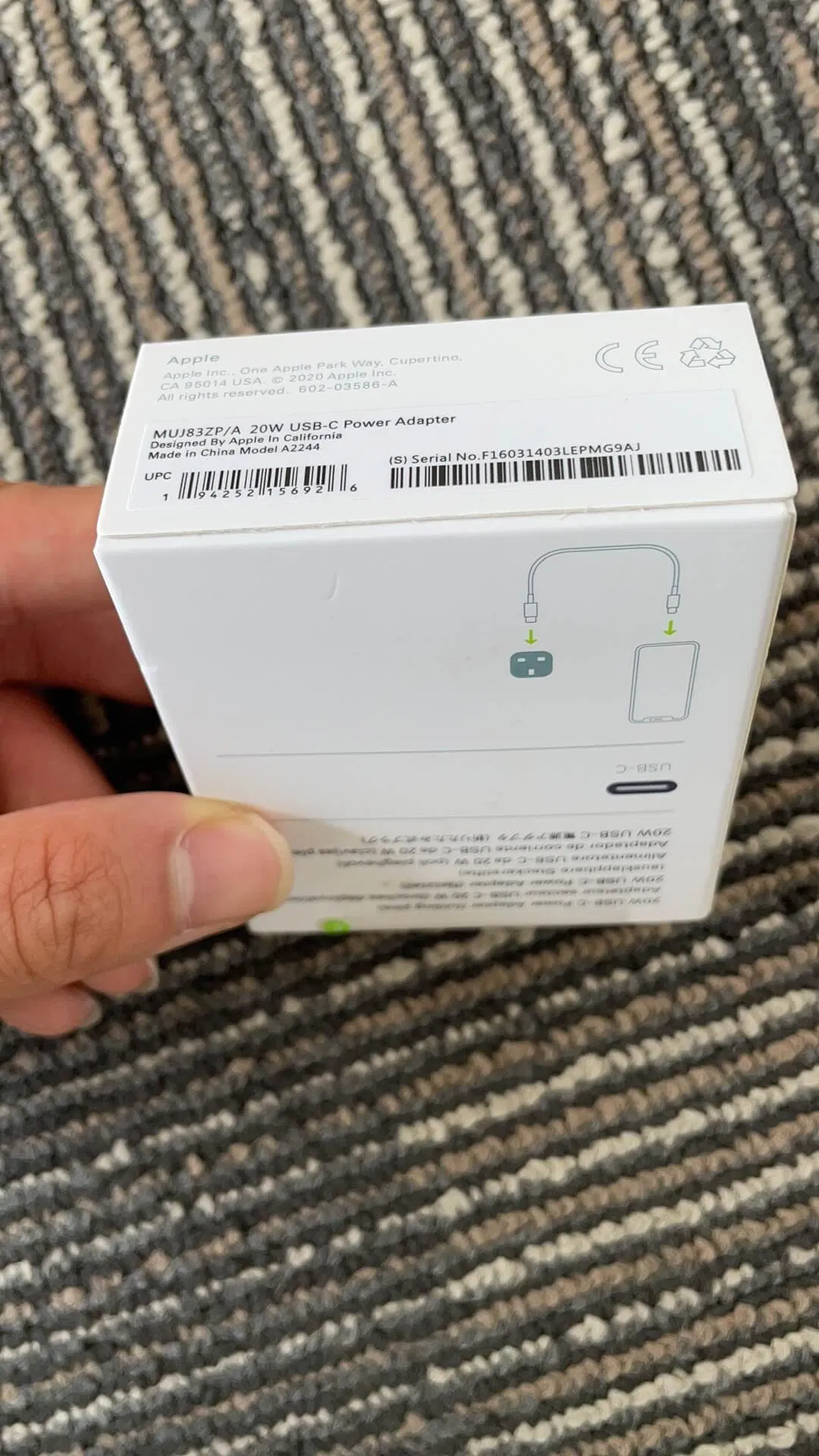 Зарядное устройство 20W USB-C с кабелем