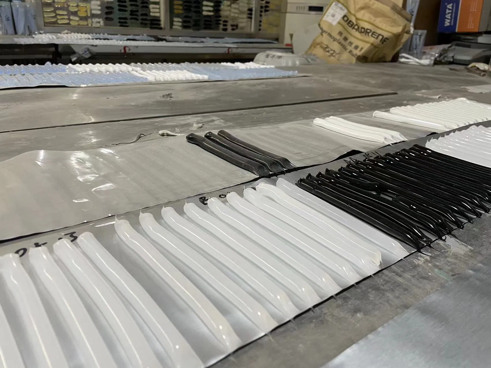 Silicone Sealant Color Can Customized for Waterproof and Mildew Resistant