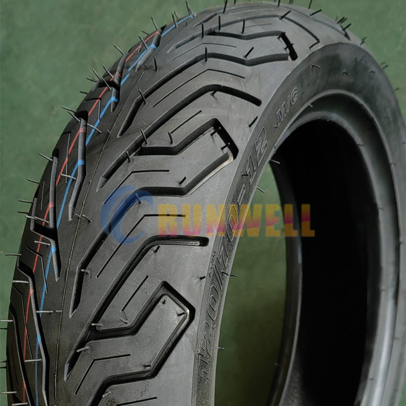 Шины для мотоциклов и скутеров RUNWELL, бескамерные