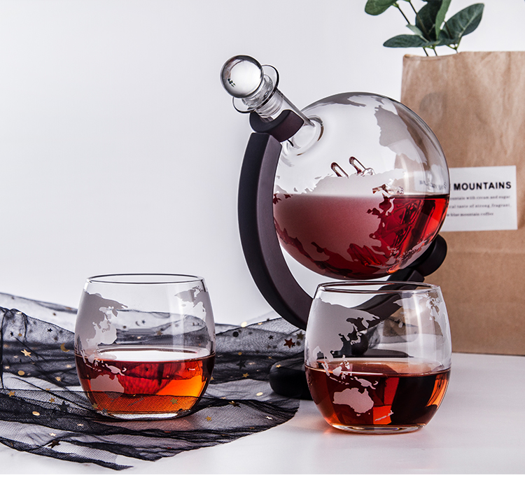 Hand Made Borosilicate Liquid Etched Globe Decanter Set with Whisky Cups