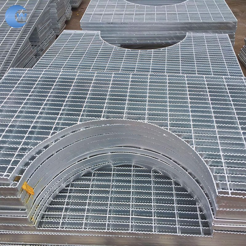 Hot Dipped Galvanized Stair Nosing Grating Outdoor Staircase Steel Bar Grating for Trench Cover Drain Grate Floor Grate Manhole Cover Platform Steel Grating
