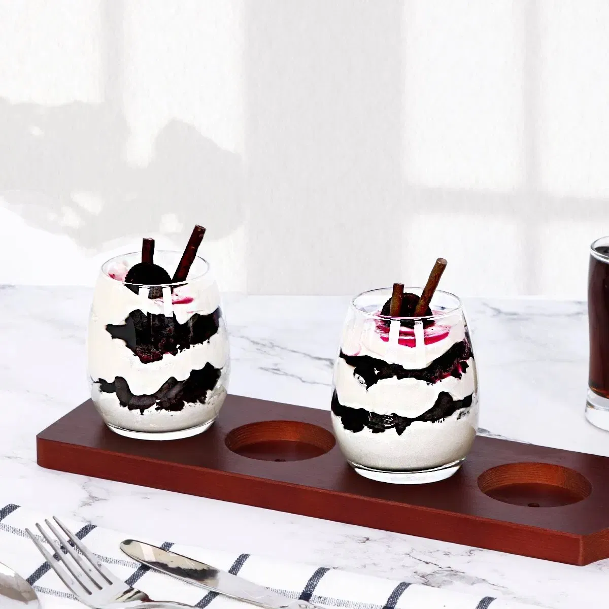 Деревянная пивная подставка на 4 бокала