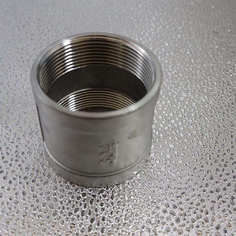 Corrosion Resistant Stainless Steel Female Pipe Fitting China Factory Precision Casting Socket Banded