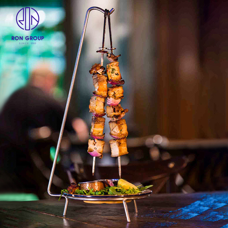 Restaurant Hotel Tableware Metal Meat Skewers BBQ Serving Stainless Steel Hanging Skewers Grill Skewers Rack China Wholesale