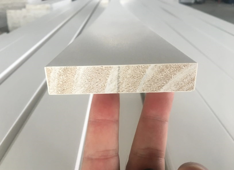 Home Decoration White Primer Pine Fj S4s Baseboard Wall Panel