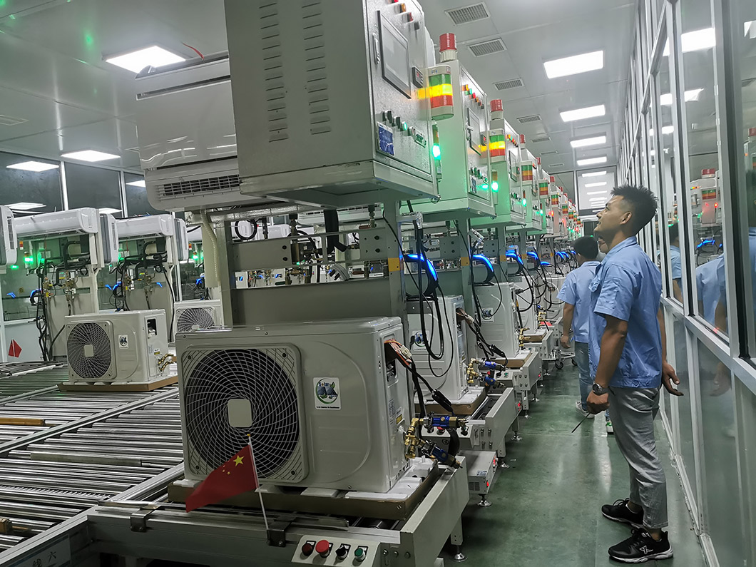 Инверторный кондиционер на солнечных батареях 12K BTU